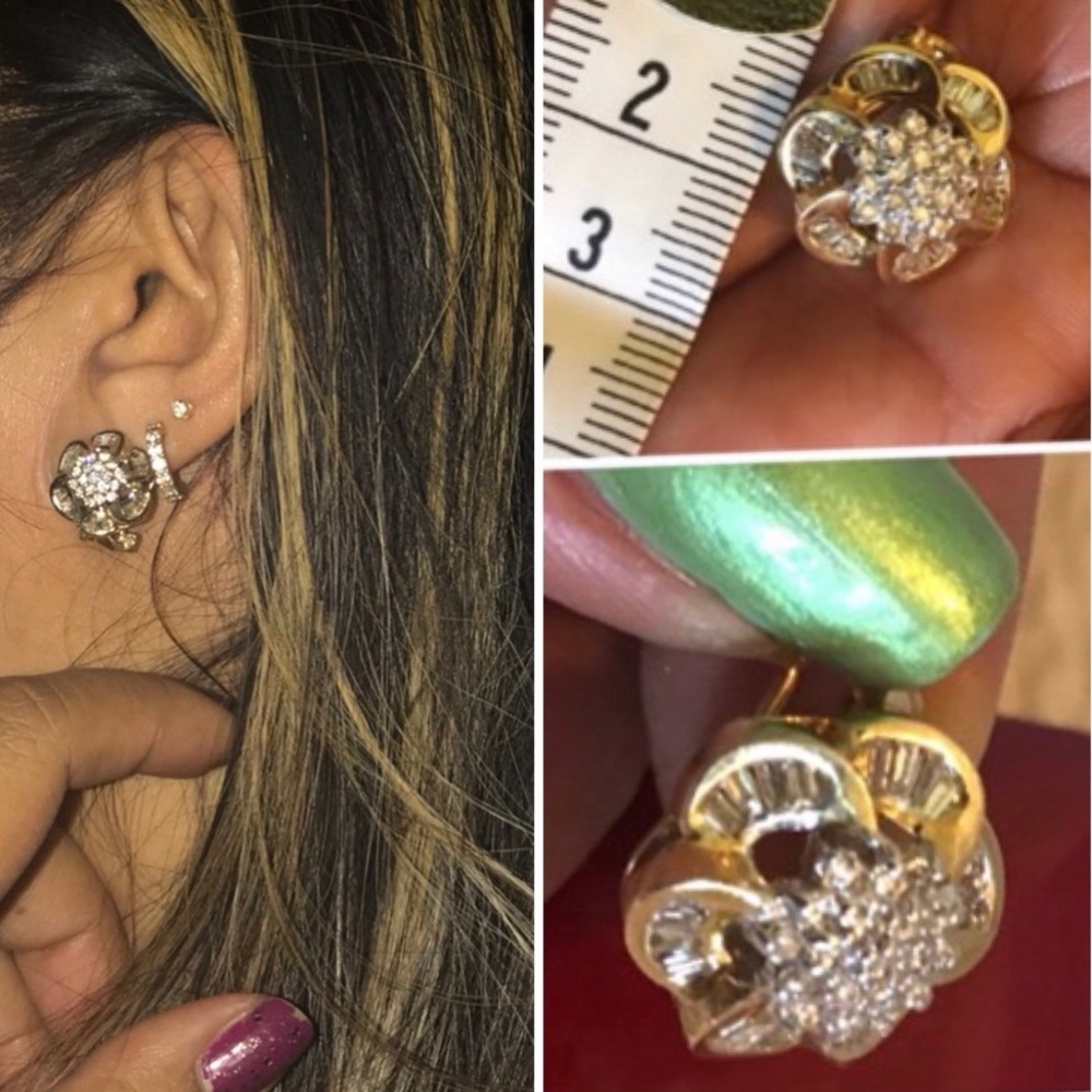🔥SUPER SALE REDUCTION🔥✅PRICE FIRM✅ 14k Solid Gold Flower Diamond Earrings - Picture 11 of 17